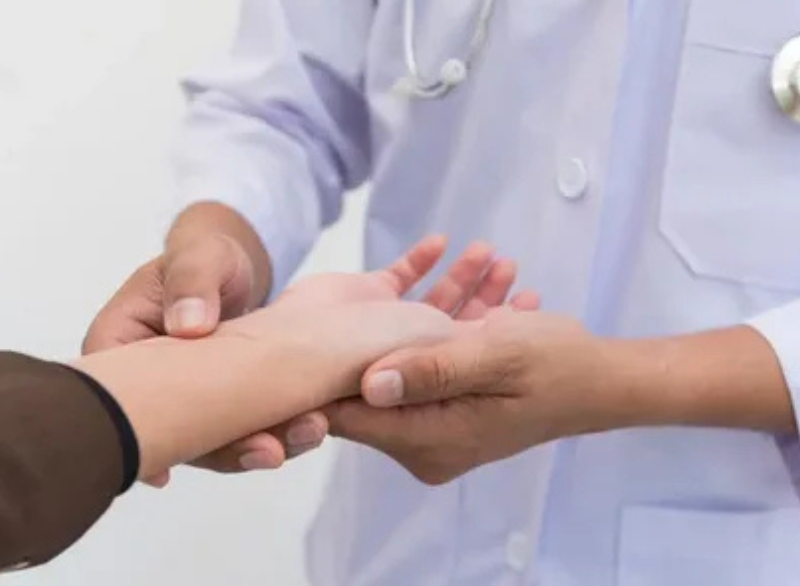 Carpal tunnel syndrome Step 1